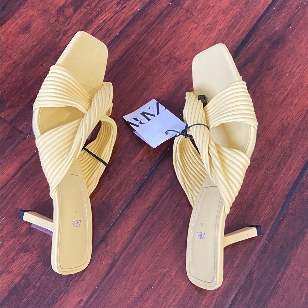 ZARA Yellow Pleated Strap Heeled Sandals – EU 39 / US 8 / UK 6 J-20 - Picture 6 of 9
